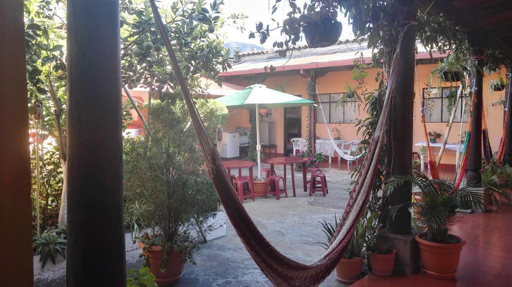 Hostal Morenos Antigua Esterno foto